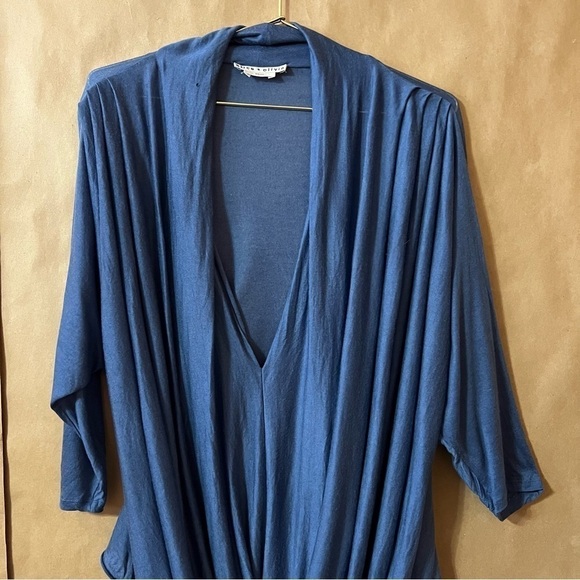 Alice + Olivia | Base Draped Wrap Popover Top Tencel Silk Blue Size M - Picture 4 of 15